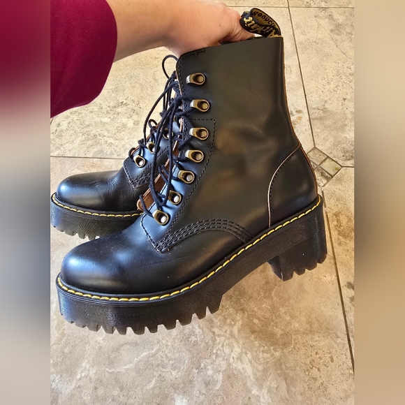 Dr Martens Womens Leona Black Leather Heeled Combat Boots Size 8 - Picture 10 of 12